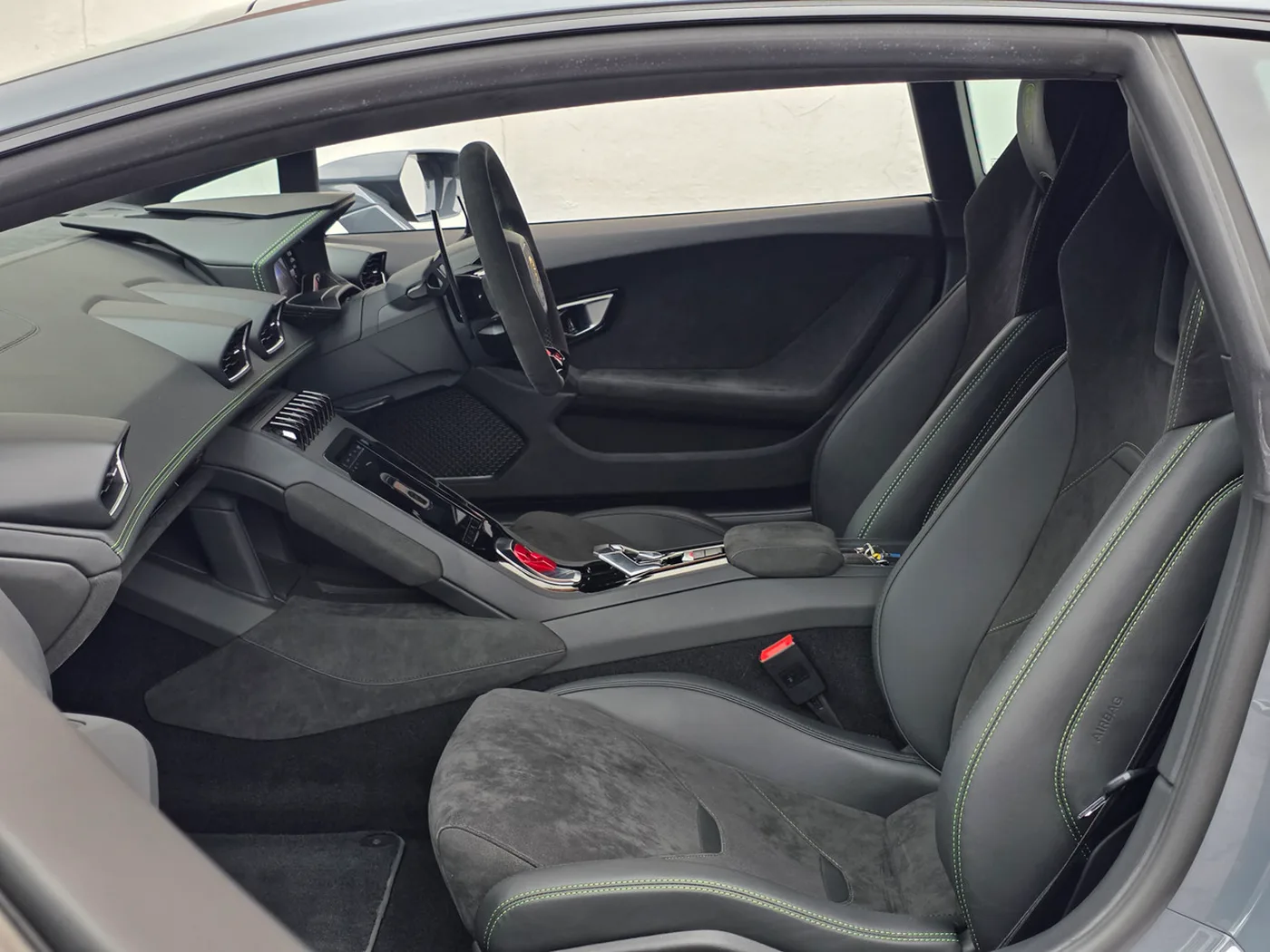 2020 Lamborghini Huracán EVO angeboten von einer Vertragshändlergruppe in Pangbourne, Vereinigtes Königreich, Foto 6 von 20