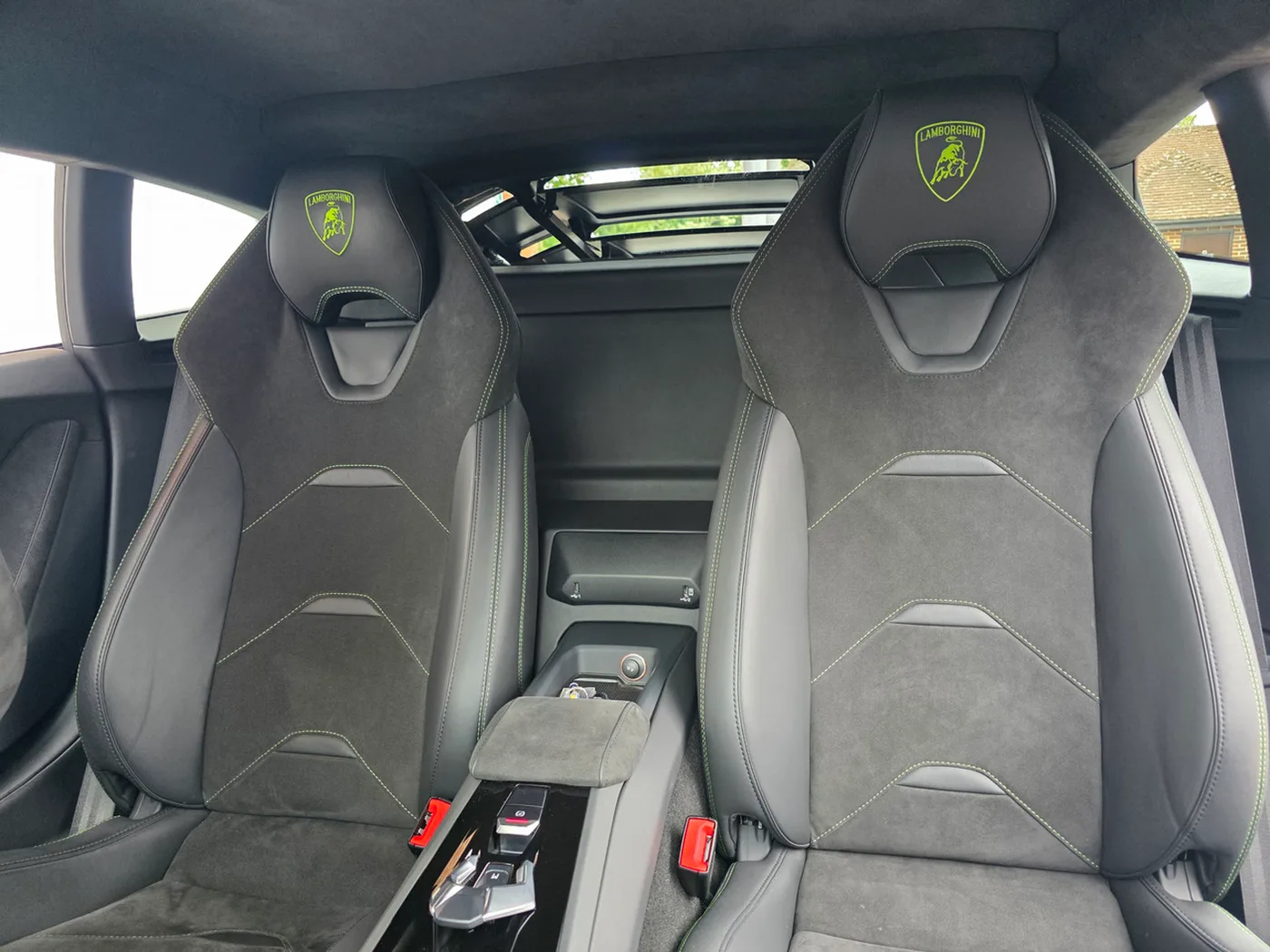 2020 Lamborghini Huracán EVO angeboten von einer Vertragshändlergruppe in Pangbourne, Vereinigtes Königreich, Foto 7 von 20