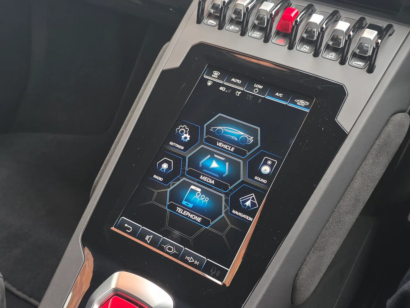 2020 Lamborghini Huracán EVO angeboten von einer Vertragshändlergruppe in Pangbourne, Vereinigtes Königreich, Foto 15 von 20