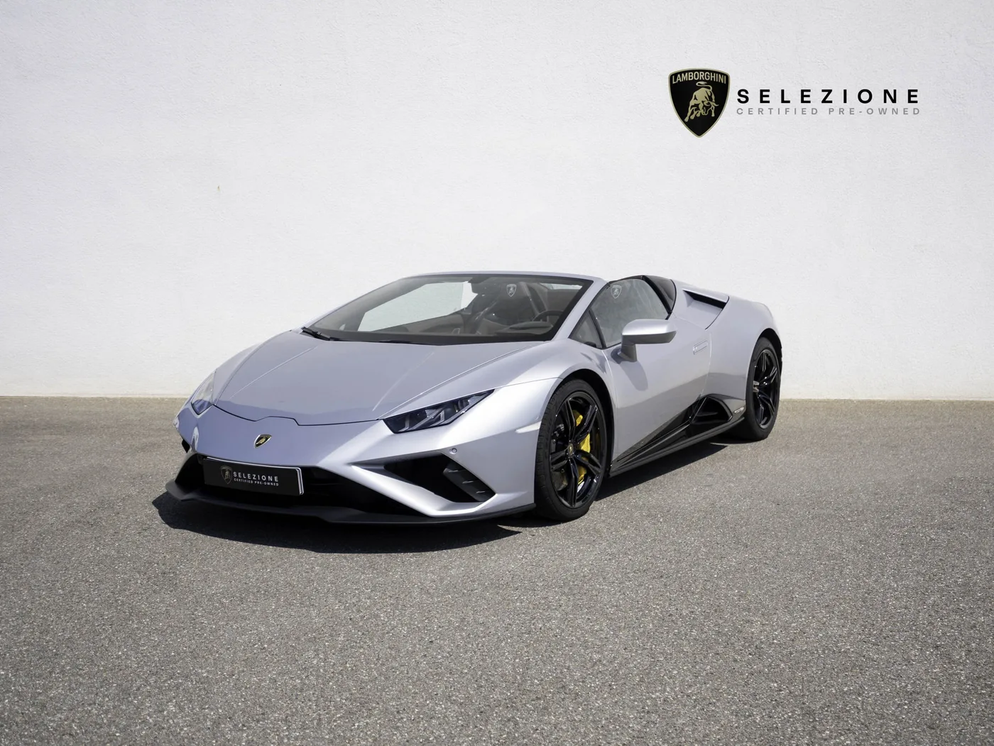 2020 Lamborghini Huracán EVO RWD Spyder offered by a specialist dealer in Singen, Germany, photo 6 of 15