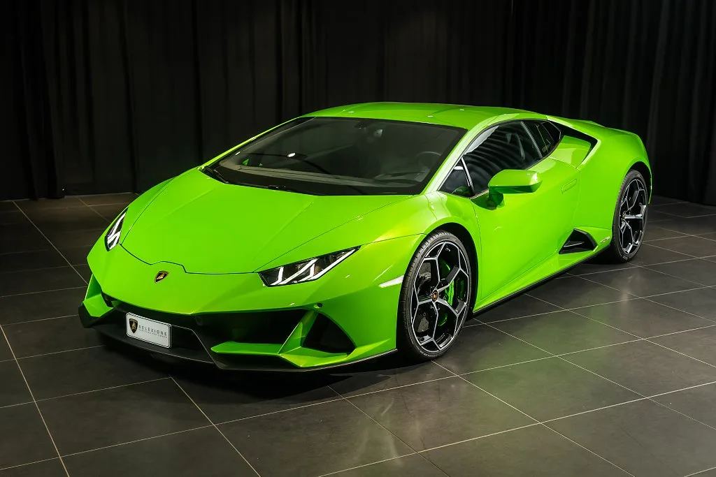 2020 Lamborghini Huracán EVO offered by an authorised dealer in Arlöv, Sweden, main photo