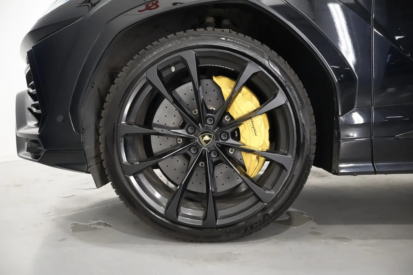 2020 Lamborghini Urus angeboten von einem Supersportwagenhändler in Zibido San Giacomo, Italien, Foto 6 von 25