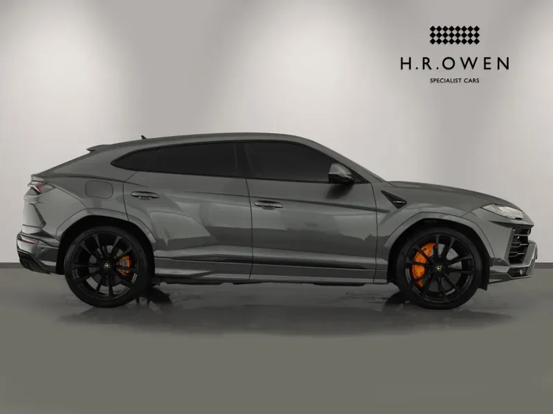 2020 Lamborghini Urus, 3/30