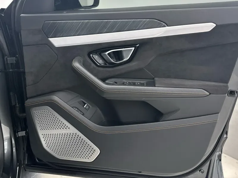 2020 Lamborghini Urus, 19/30