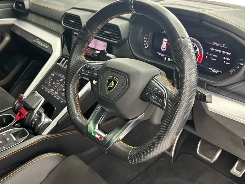2020 Lamborghini Urus, 24/30