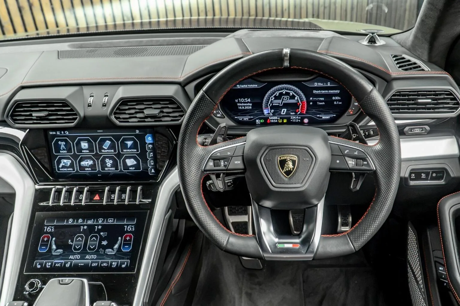2020 Lamborghini Urus, 26/30