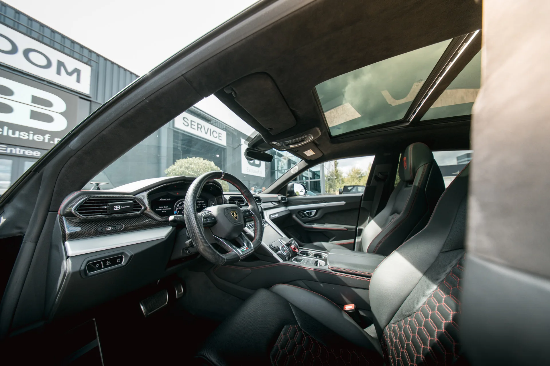 2020 Lamborghini Urus, 3/30