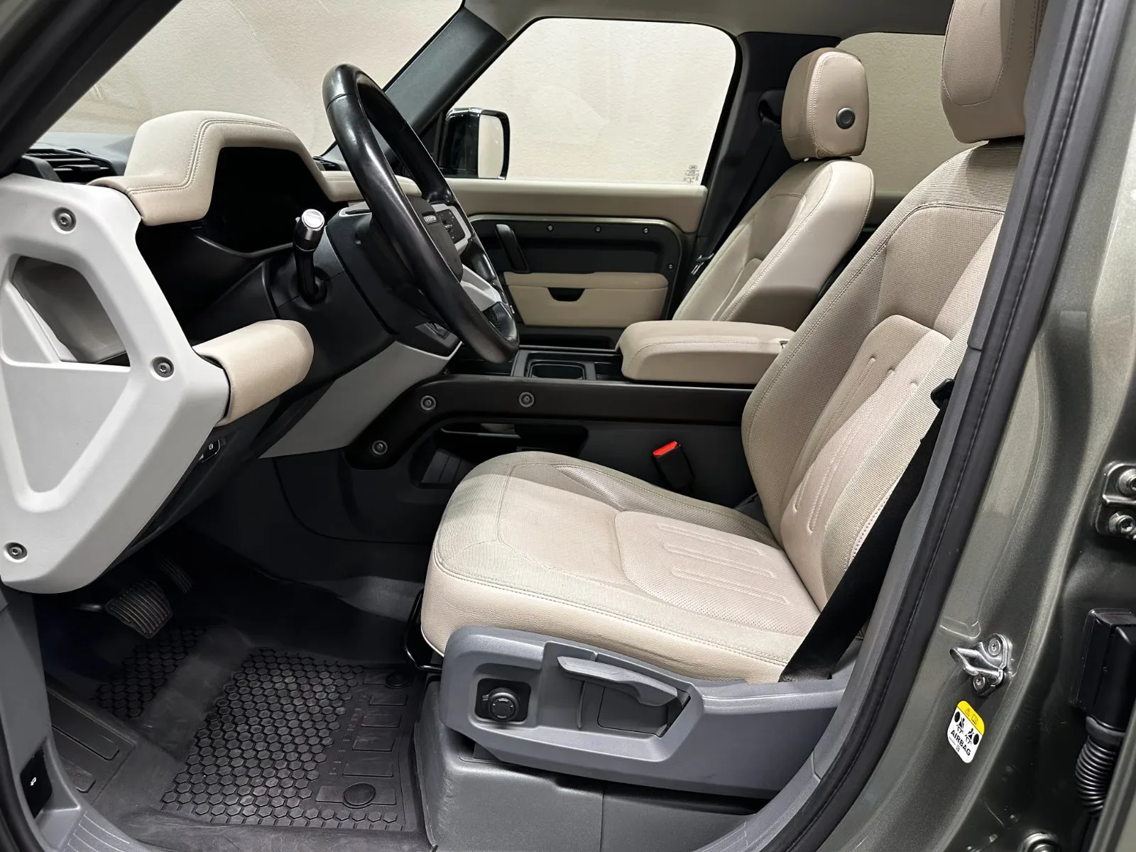 2020 Land Rover Defender 110 D240 S, 12/26