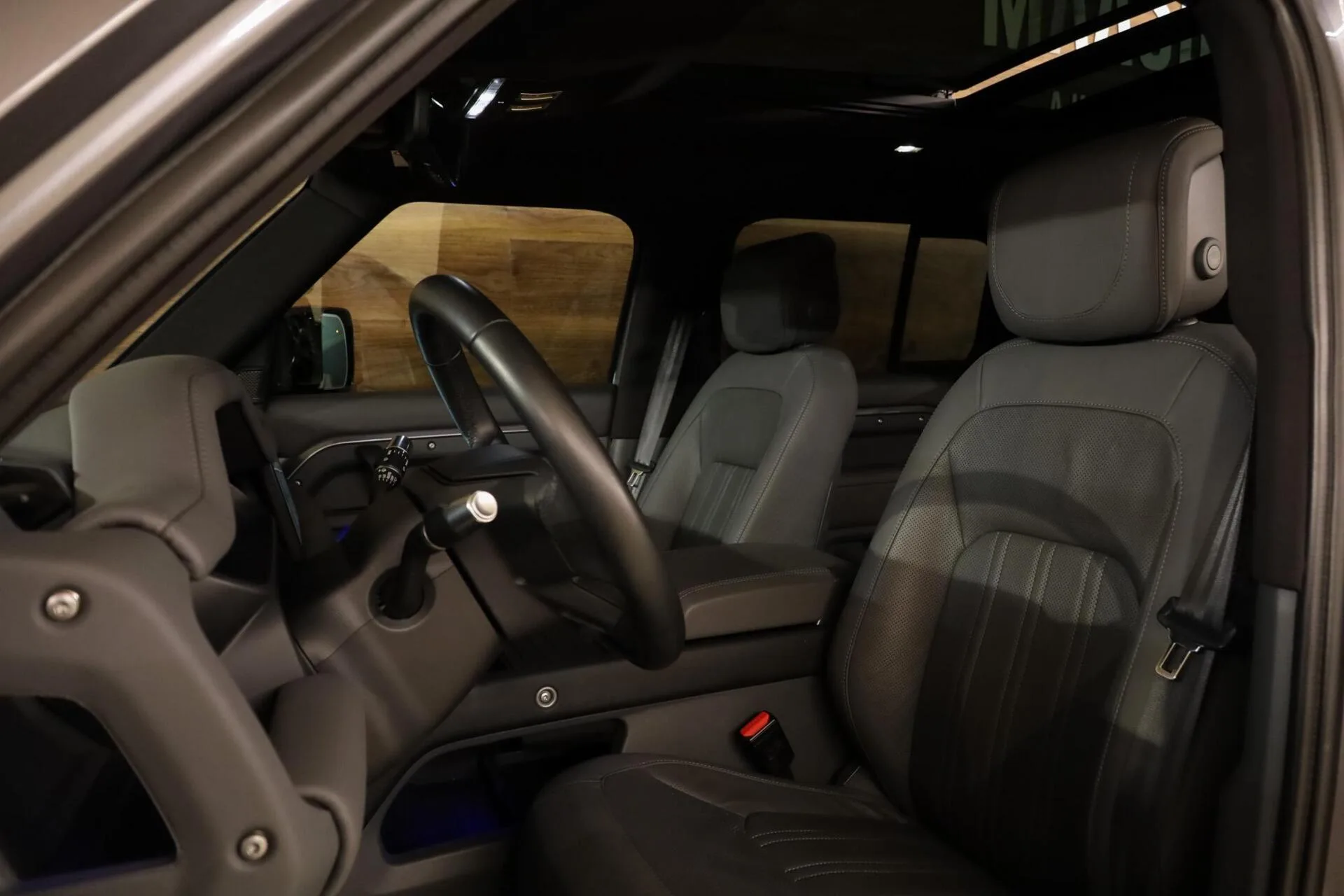 2020 Land Rover Defender 110 P400 HSE, 6/30