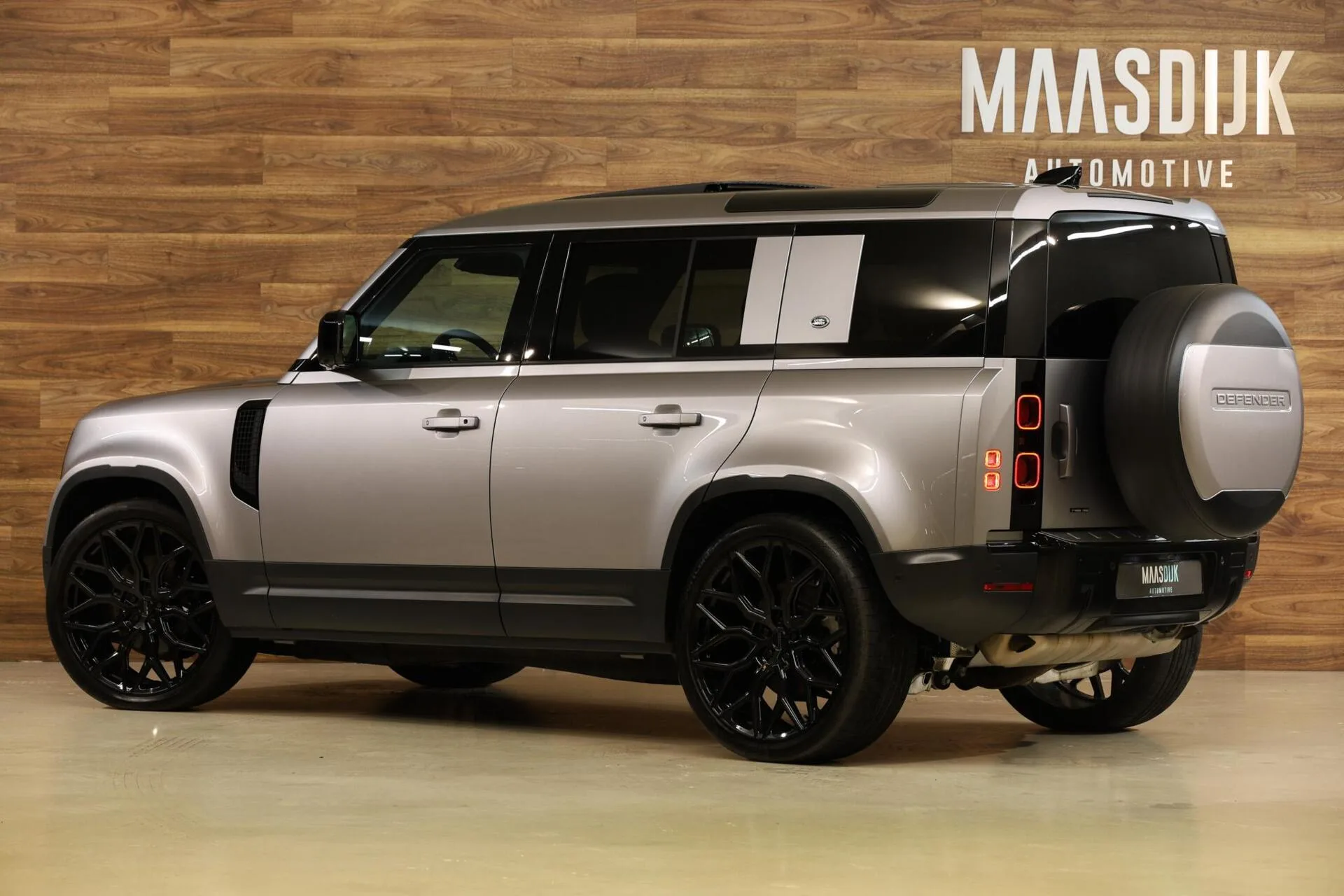 2020 Land Rover Defender 110 P400 HSE, 11/30