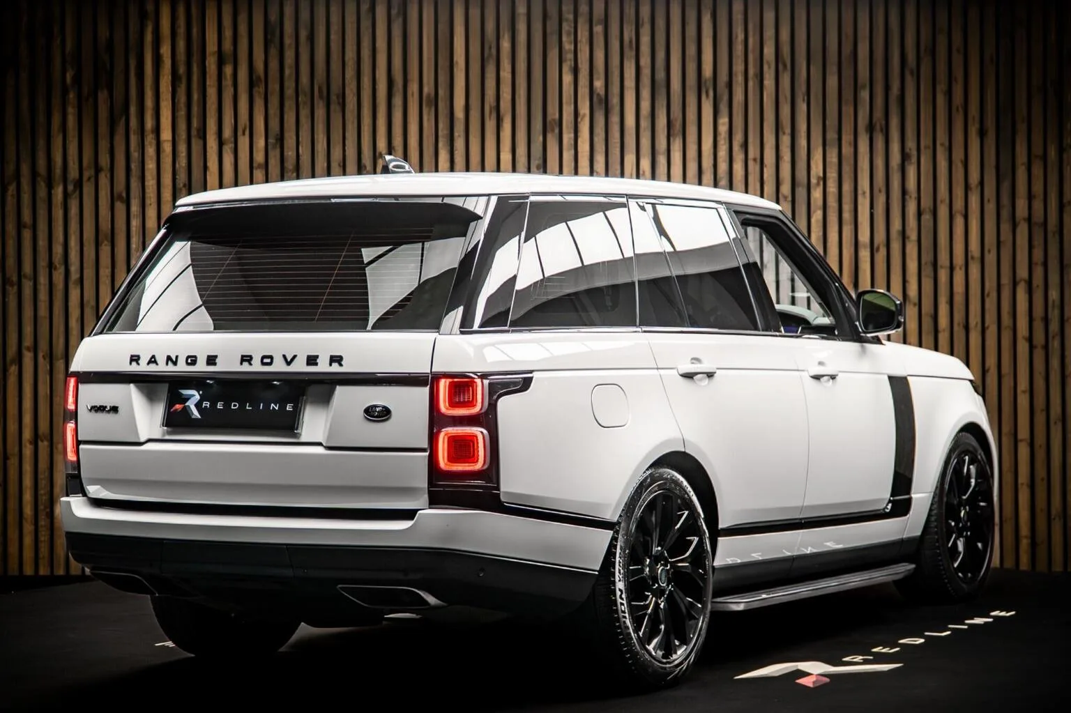 2020 Land Rover Range Rover D300 Vogue, 4/30