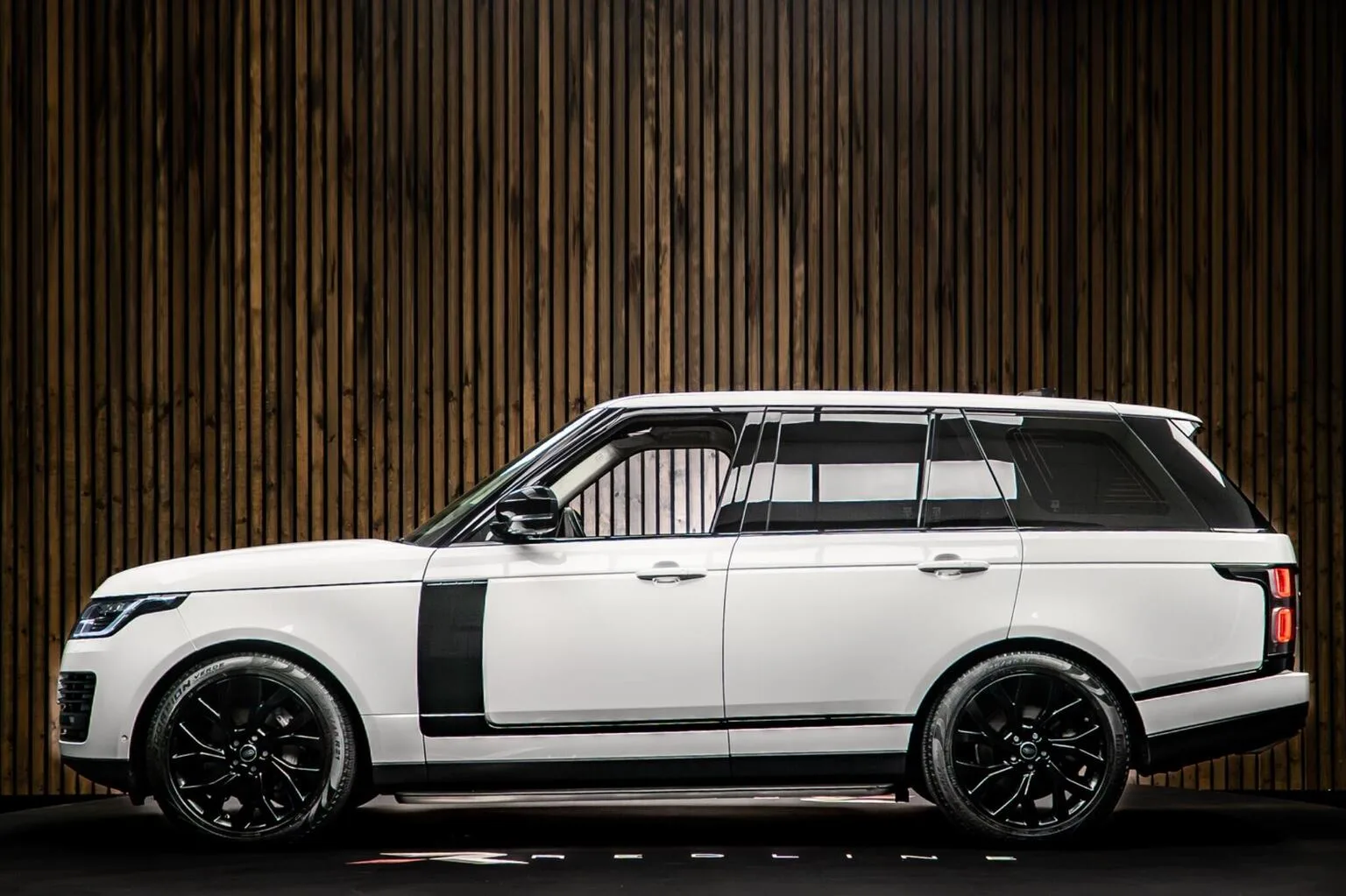 2020 Land Rover Range Rover D300 Vogue, 7/30