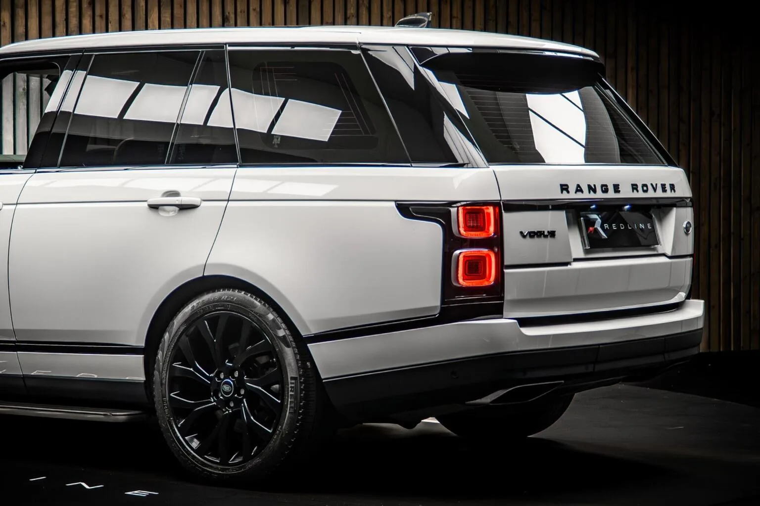2020 Land Rover Range Rover D300 Vogue, 16/30