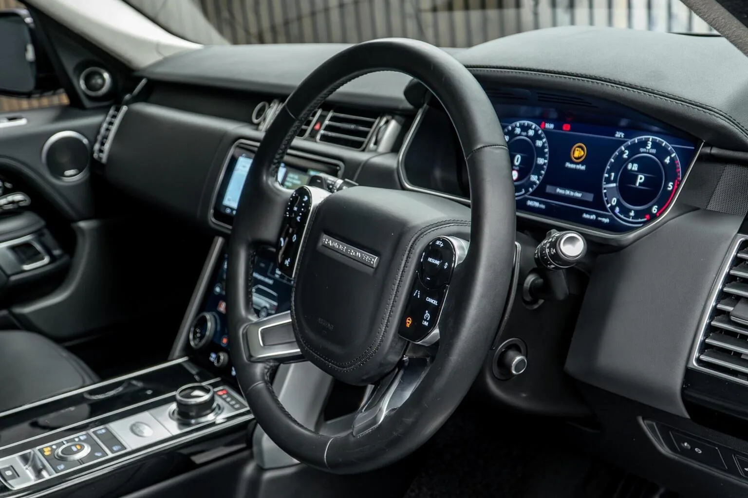2020 Land Rover Range Rover D300 Vogue, 27/30