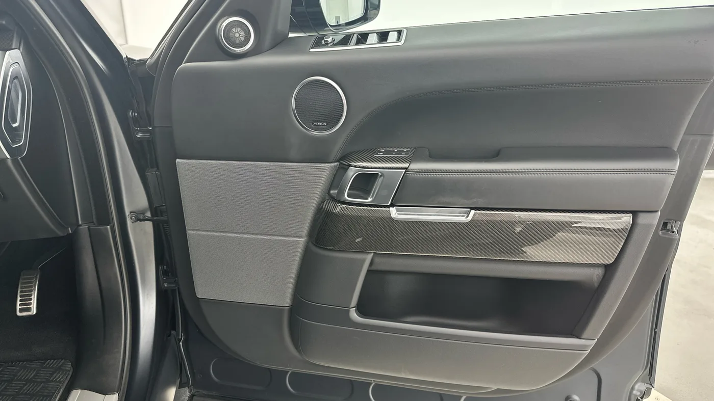 2020 Land Rover Range Rover Sport offered by a franchised dealer group in Hatfield, United Kingdom, photo 23 of 25