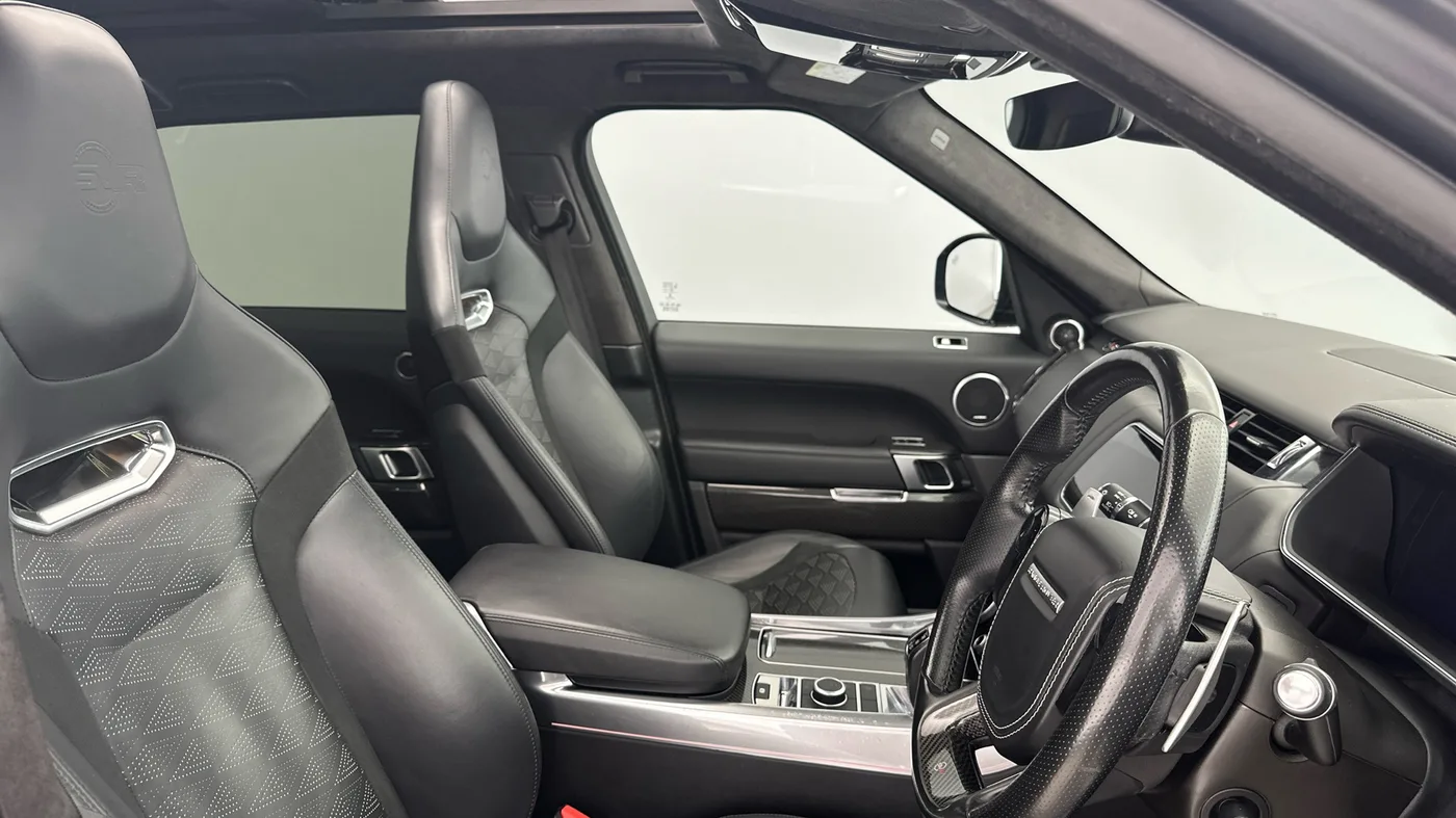2020 Land Rover Range Rover Sport offered by a franchised dealer group in Hatfield, United Kingdom, photo 24 of 25