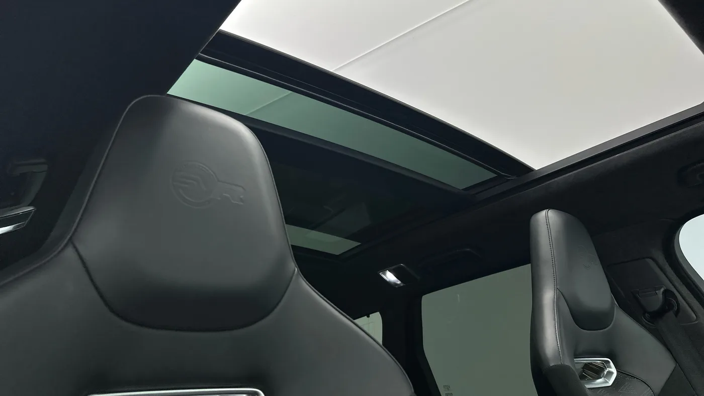 2020 Land Rover Range Rover Sport offered by a franchised dealer group in Hatfield, United Kingdom, photo 25 of 25
