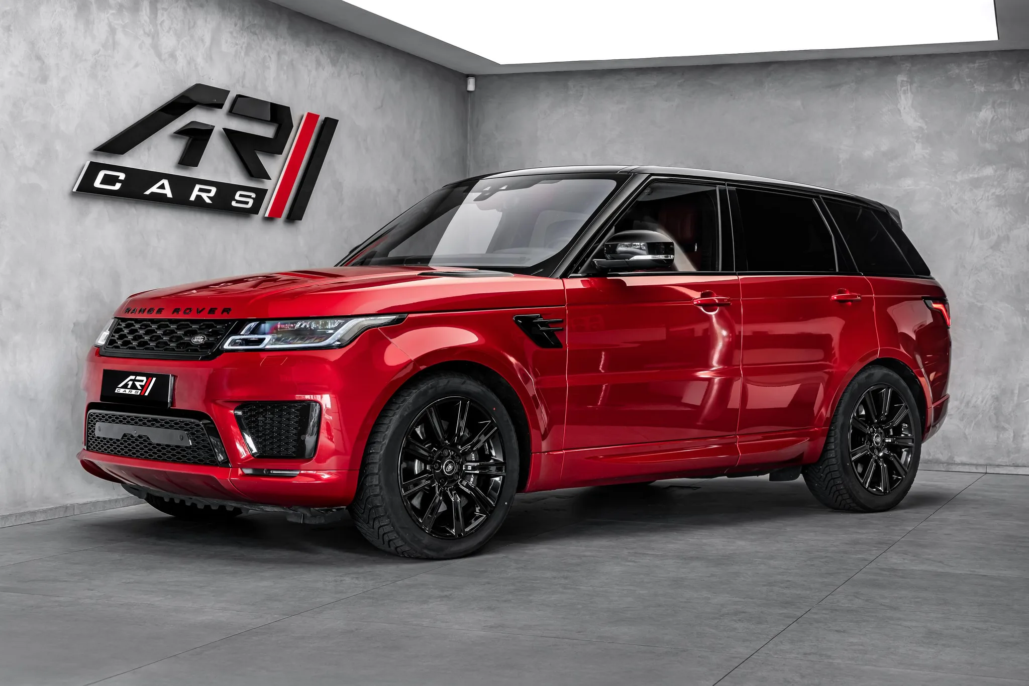 2020 Land Rover Range Rover Sport HSE angeboten von einem Fachhändler in Ostrava, Tschechien, Hauptfoto