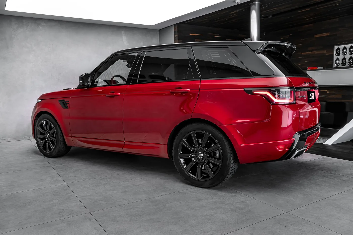 2020 Land Rover Range Rover Sport HSE proposée par un concessionnaire spécialisé à Ostrava, Tchéquie, photo 7 sur 20