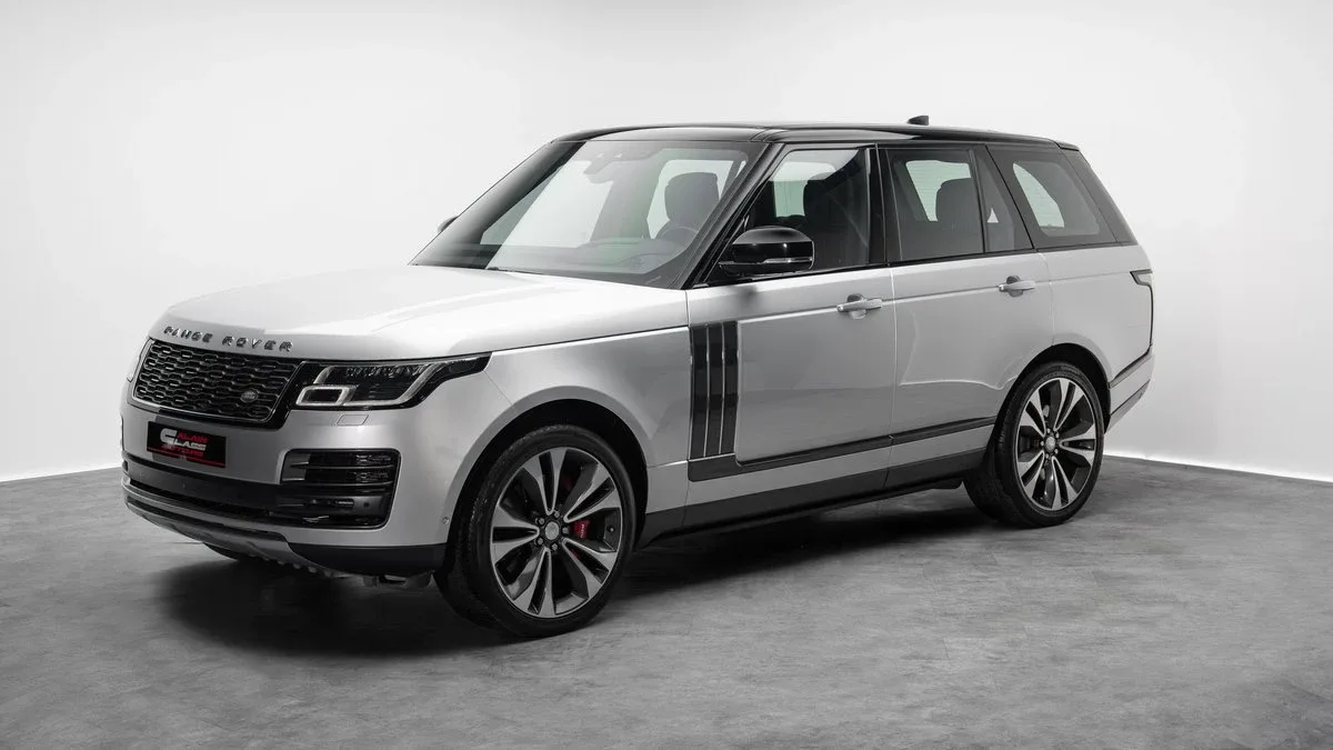2020 Land Rover Range Rover SV Autobiography proposée par un concessionnaire spécialisé à Dubai, Émirats arabes unis, photo 2 sur 25