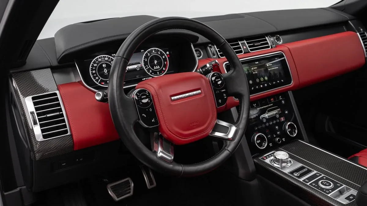 2020 Land Rover Range Rover SV Autobiography proposée par un concessionnaire spécialisé à Dubai, Émirats arabes unis, photo 10 sur 25
