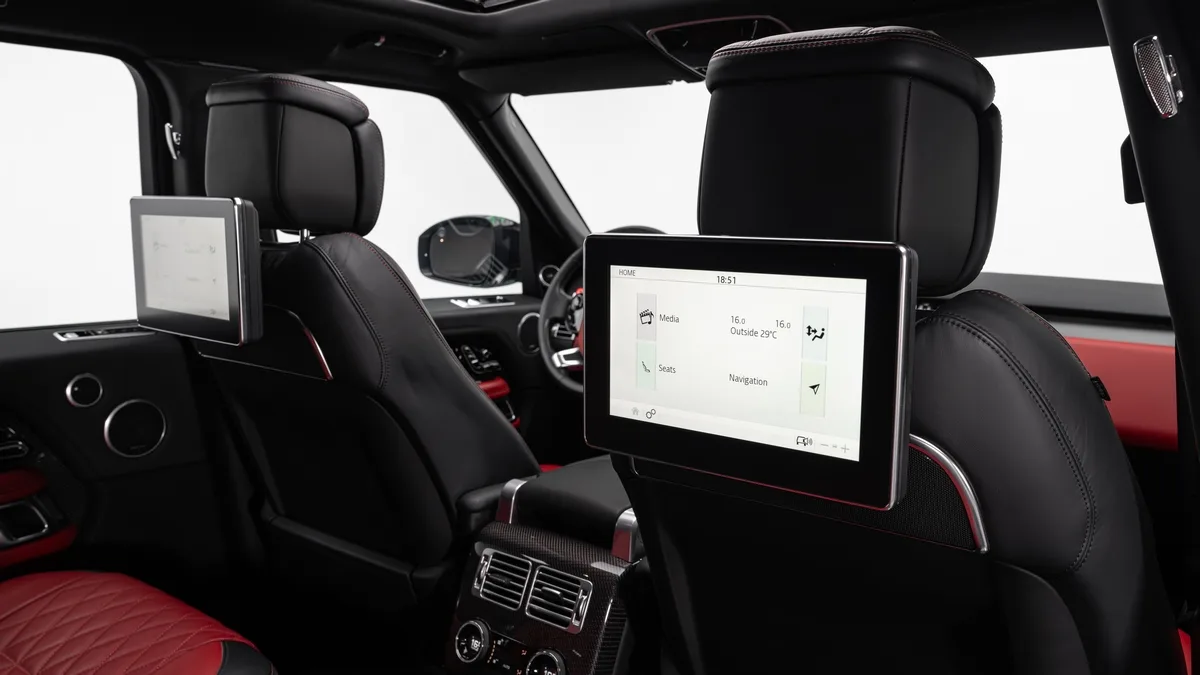 2020 Land Rover Range Rover SV Autobiography proposée par un concessionnaire spécialisé à Dubai, Émirats arabes unis, photo 19 sur 25