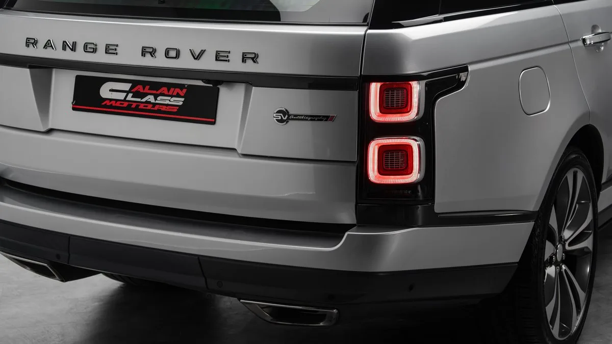 2020 Land Rover Range Rover SV Autobiography proposée par un concessionnaire spécialisé à Dubai, Émirats arabes unis, photo 25 sur 25