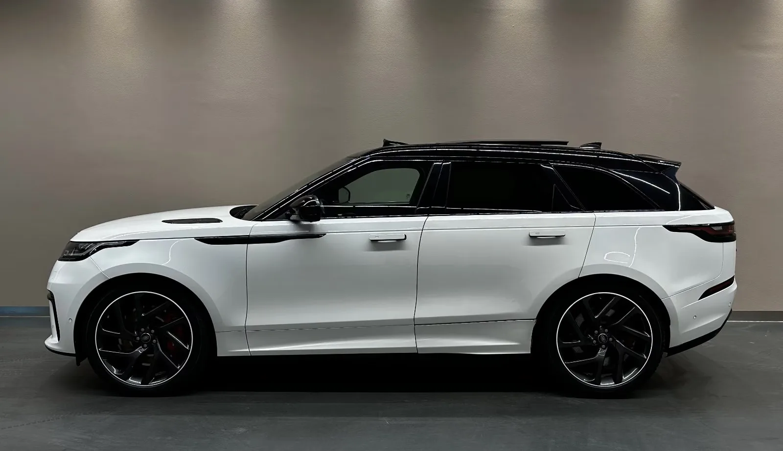 2020 Land Rover Range Rover Velar SVAutobiography Dynamic, 4/25