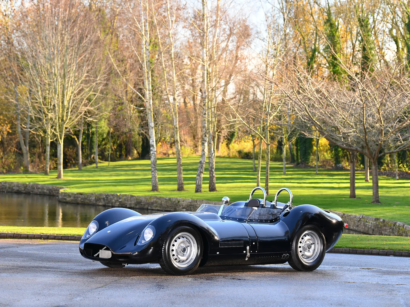 2020 Lister Knobbly Continuation offered by a specialist dealer in Hook Norton, United Kingdom, photo 5 of 15