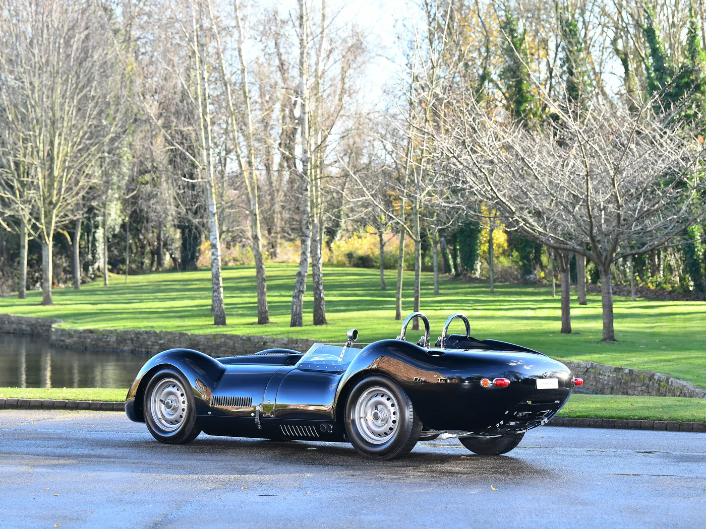 2020 Lister Knobbly Continuation offered by a specialist dealer in Hook Norton, United Kingdom, photo 7 of 15