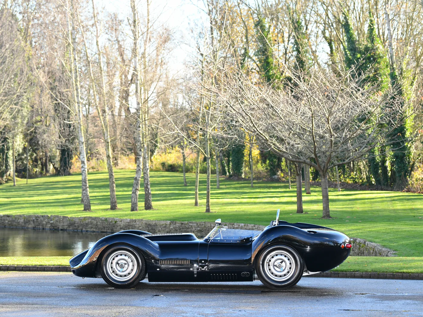 2020 Lister Knobbly Continuation offered by a specialist dealer in Hook Norton, United Kingdom, photo 13 of 15