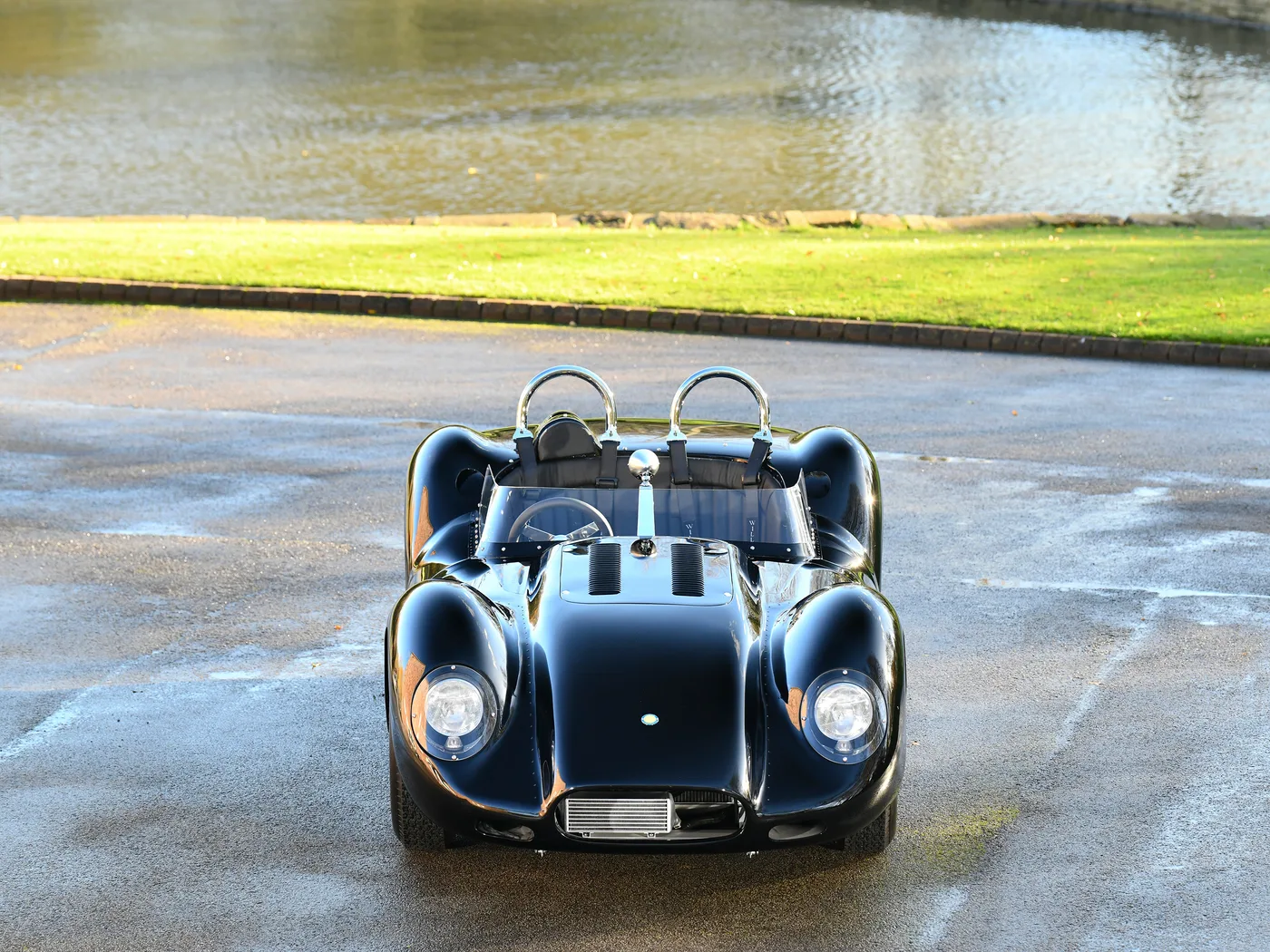 2020 Lister Knobbly Continuation offered by a specialist dealer in Hook Norton, United Kingdom, photo 14 of 15