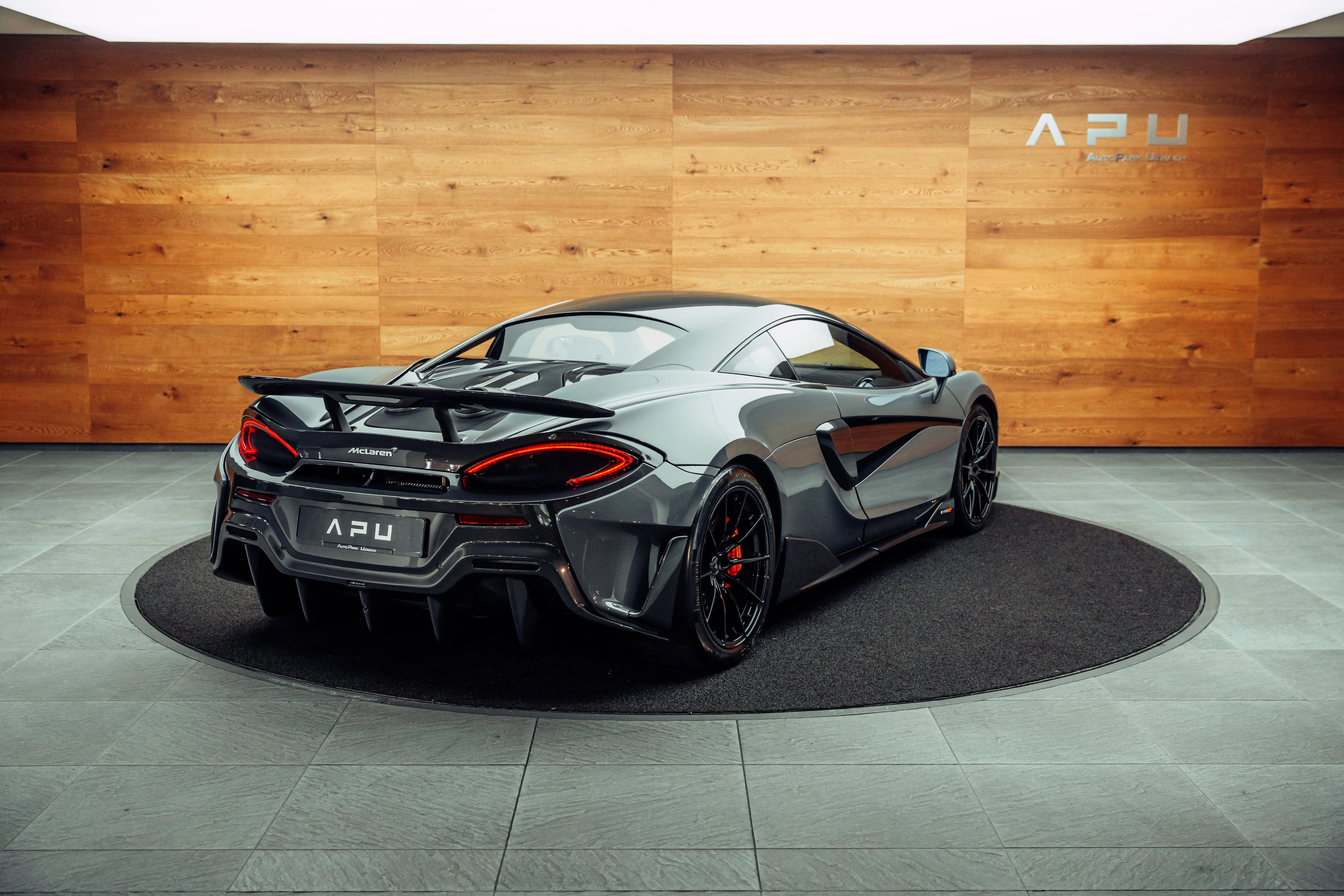 2020 McLaren 600LT, 2/20