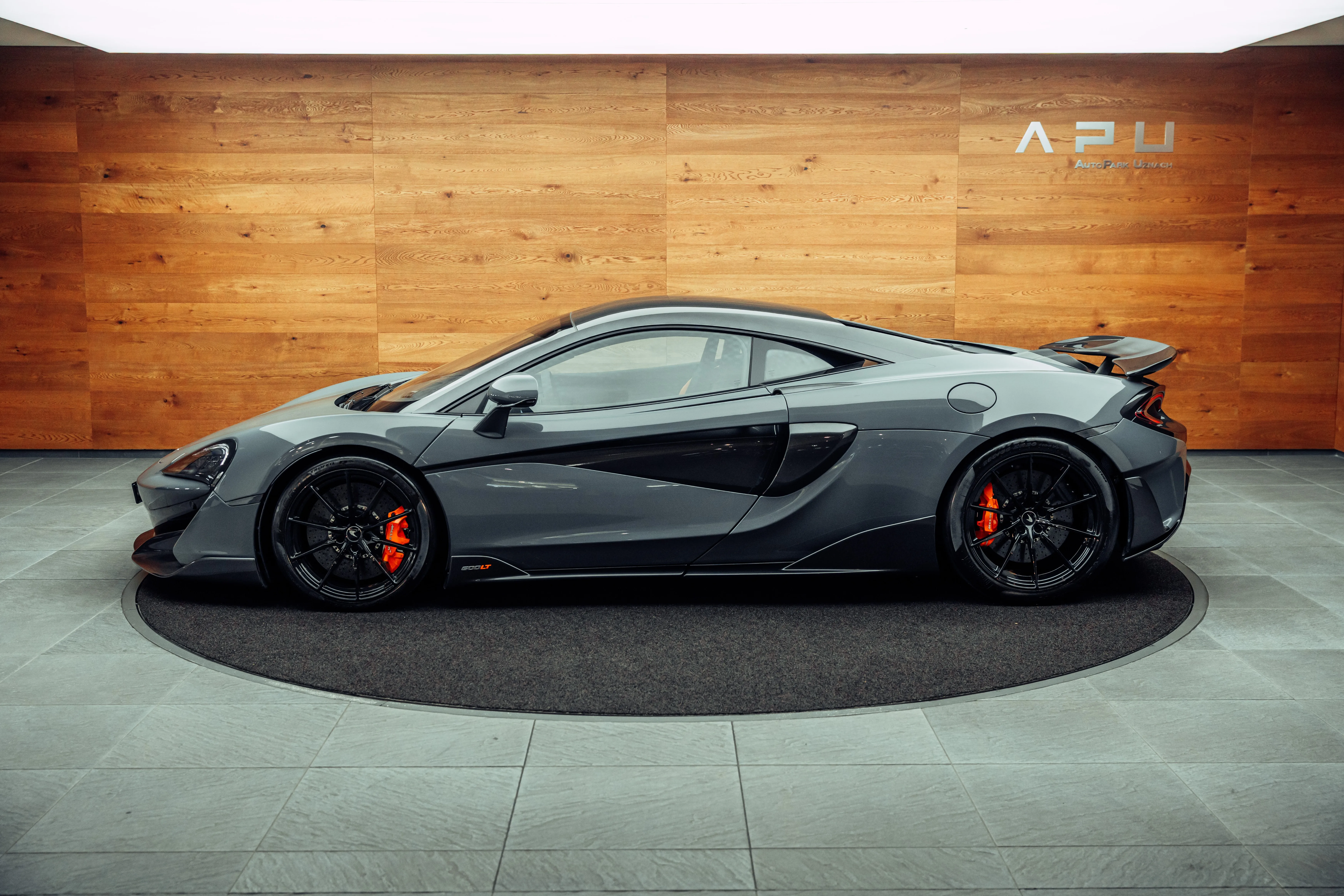 2020 McLaren 600LT, 10/20