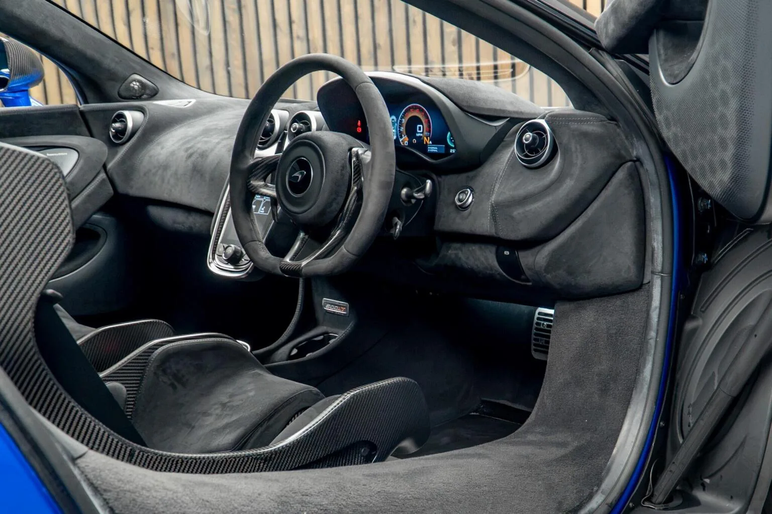 2020 McLaren 600LT, 29/30