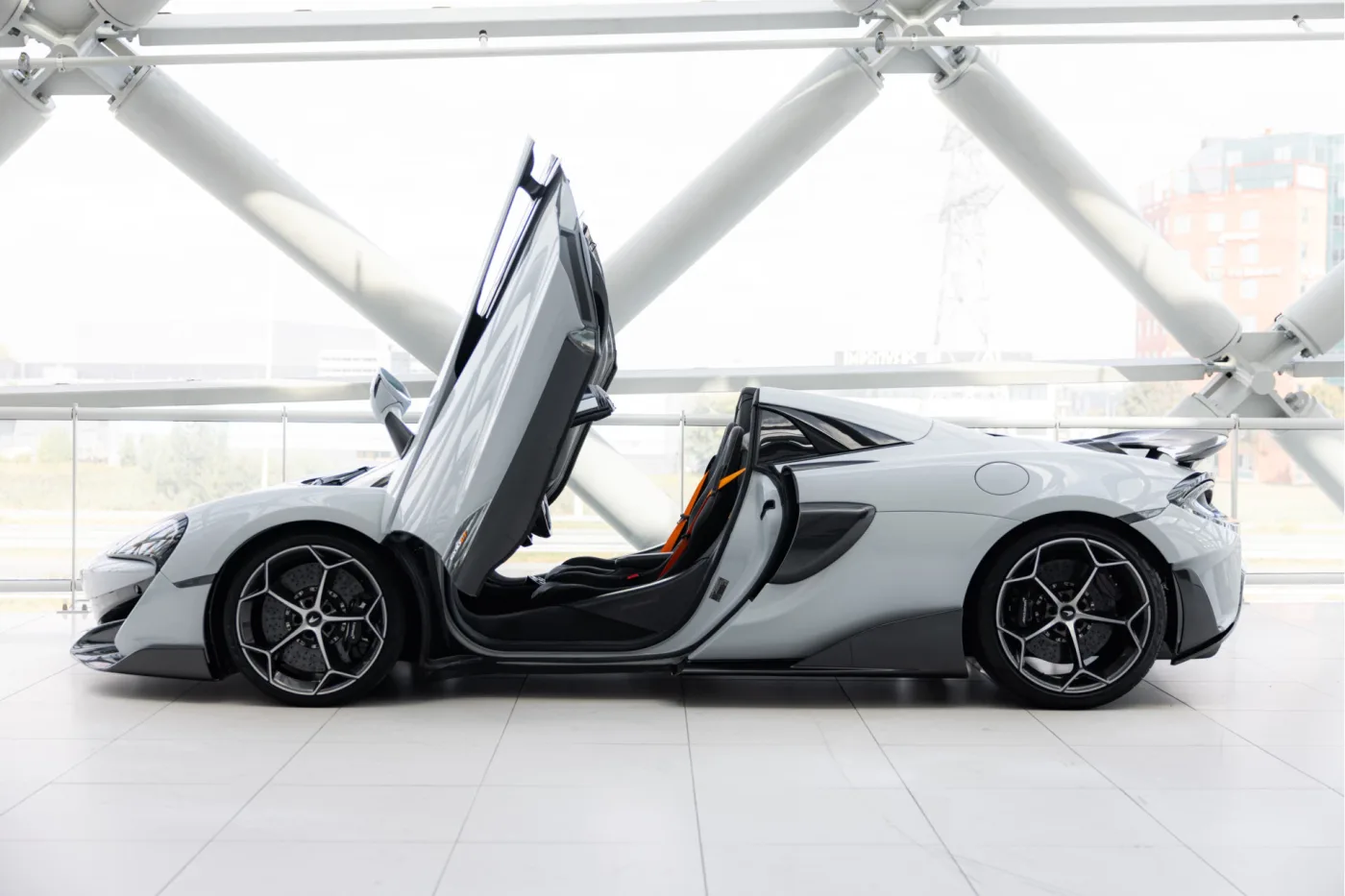 2020 McLaren 600LT Spider offered by an official McLaren and Morgan dealer in Utrecht, Netherlands, photo 7 of 25
