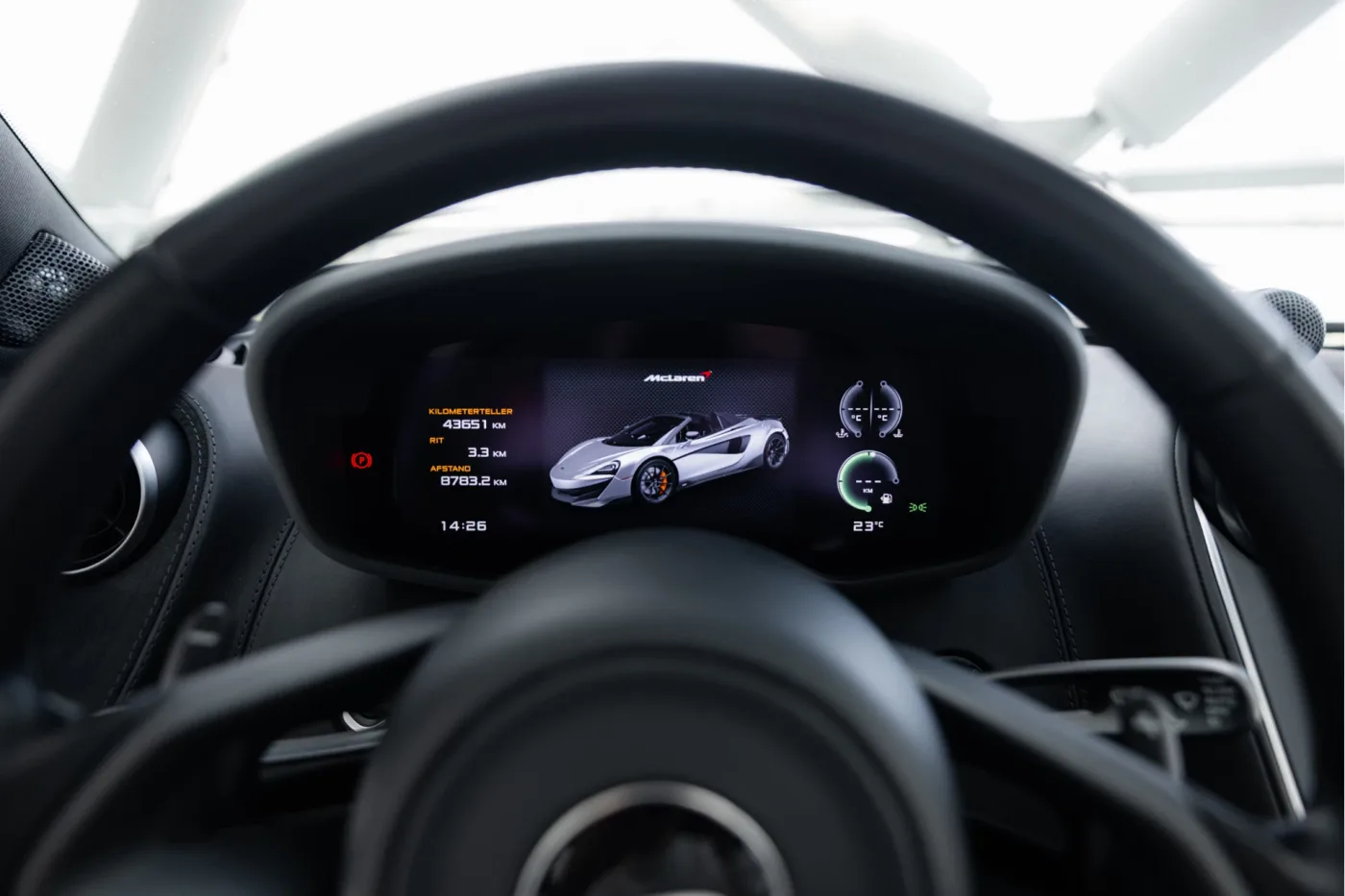 2020 McLaren 600LT Spider offered by an official McLaren and Morgan dealer in Utrecht, Netherlands, photo 17 of 25