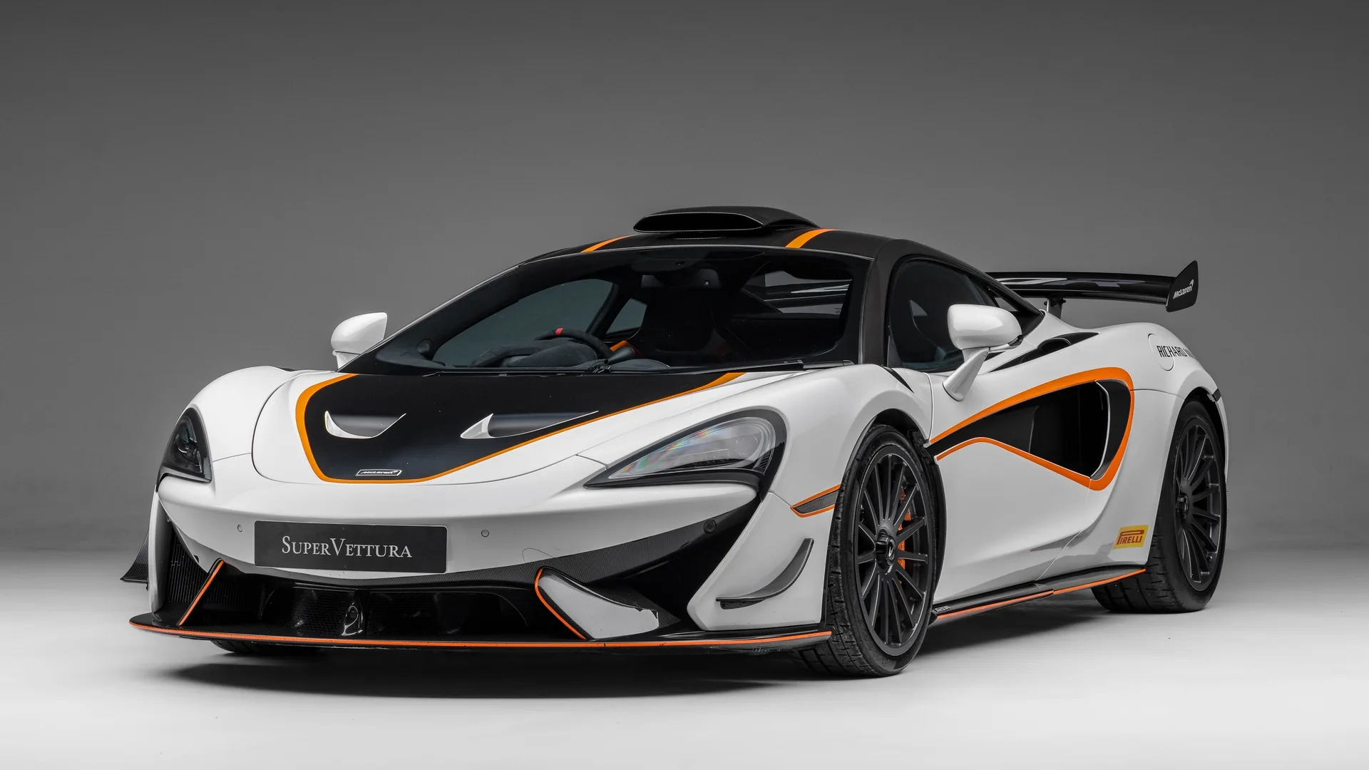 2020 McLaren 620R, 2/30