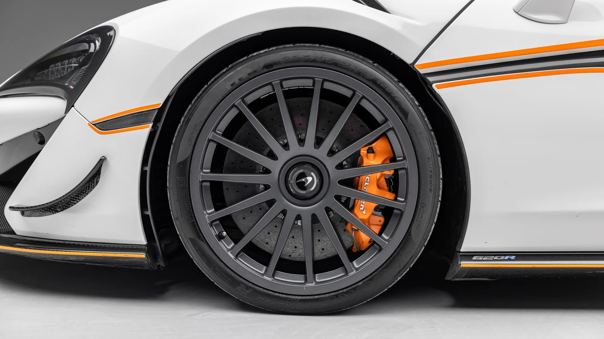 2020 McLaren 620R, 9/30