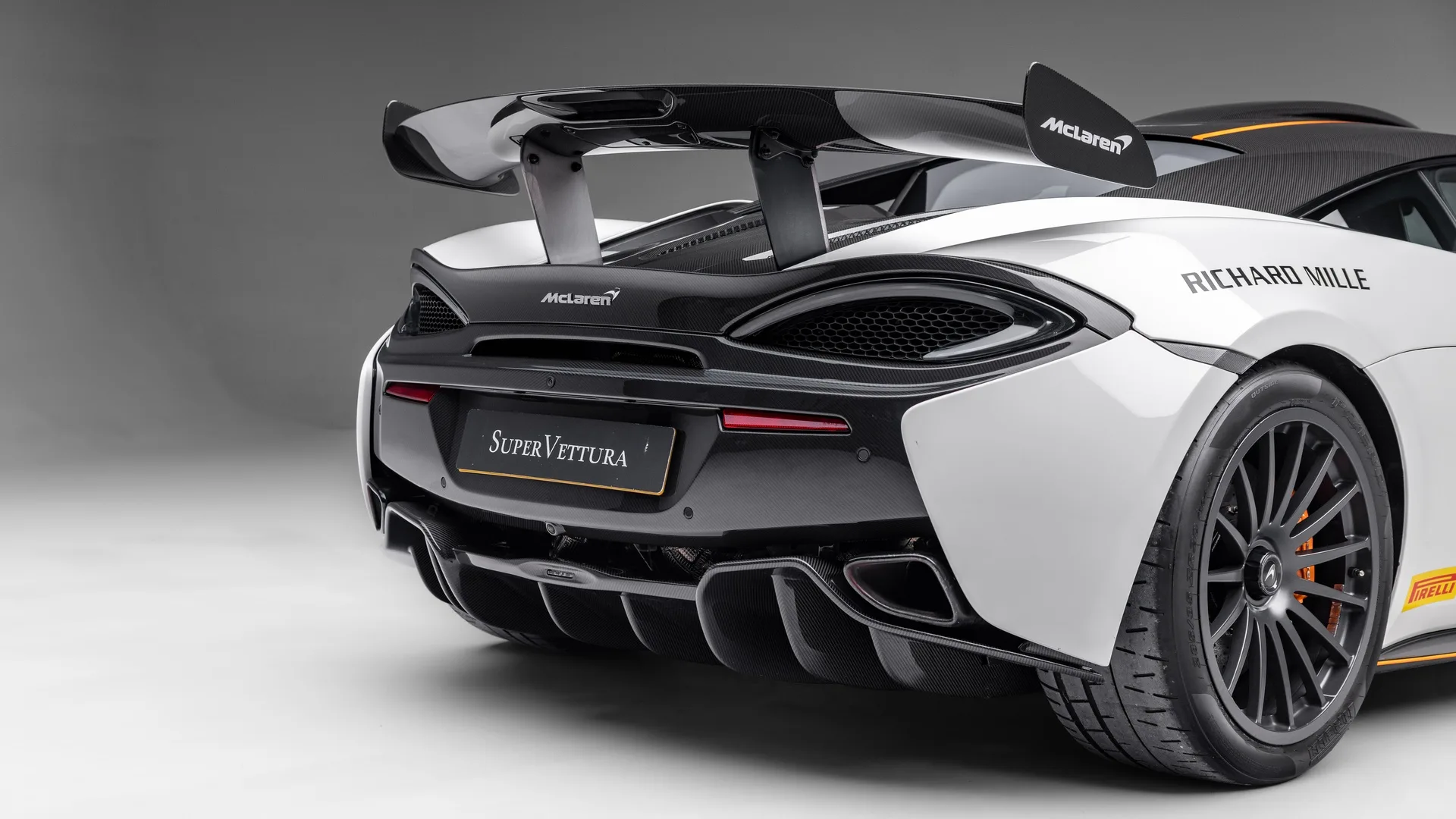 2020 McLaren 620R, 11/30