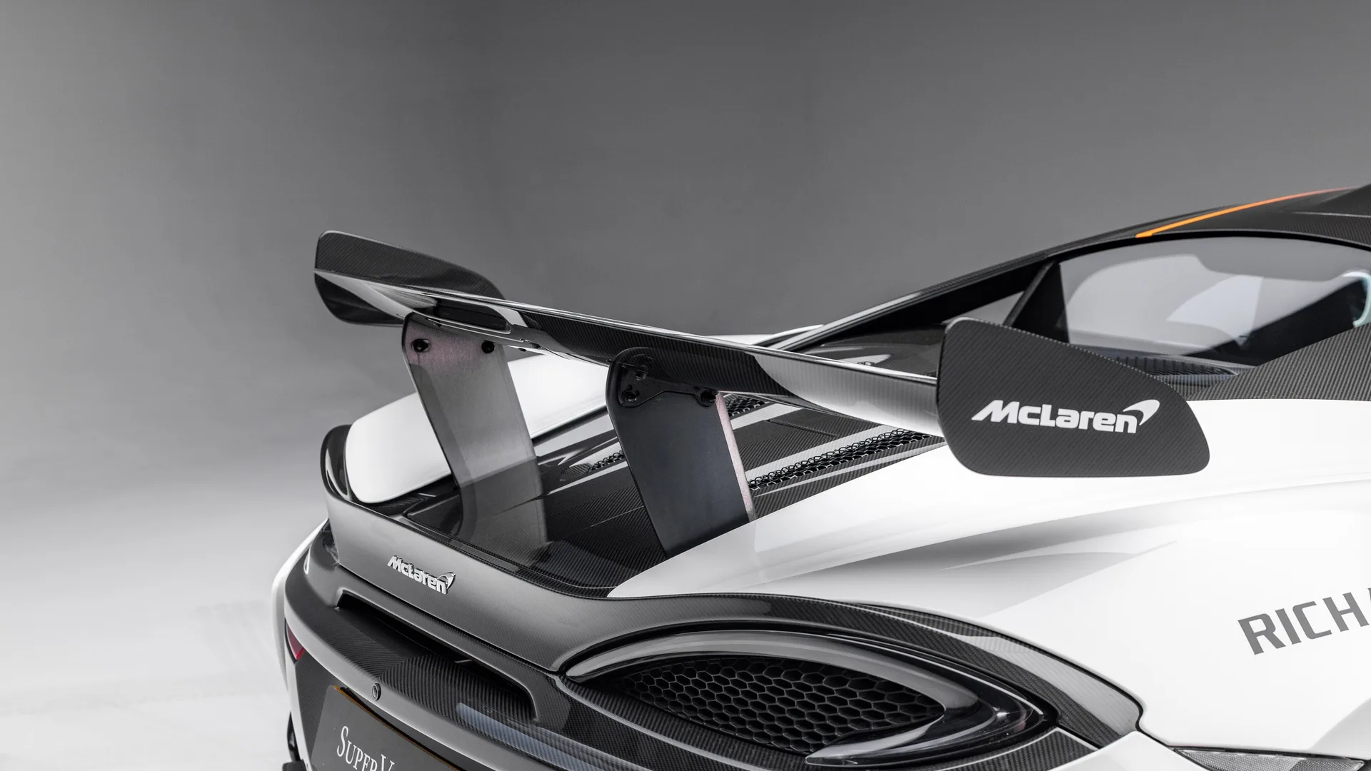 2020 McLaren 620R, 12/30