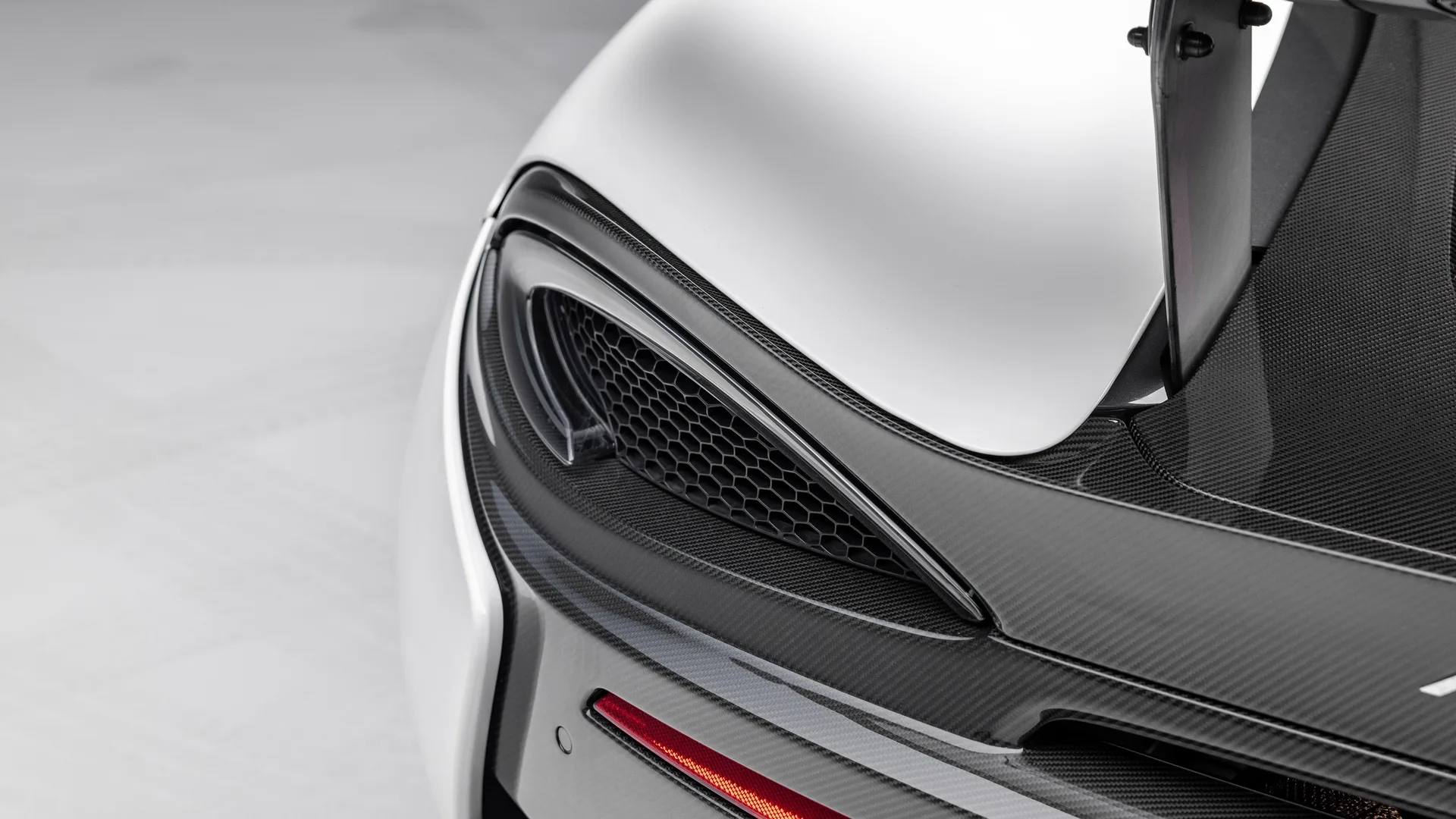 2020 McLaren 620R, 15/30