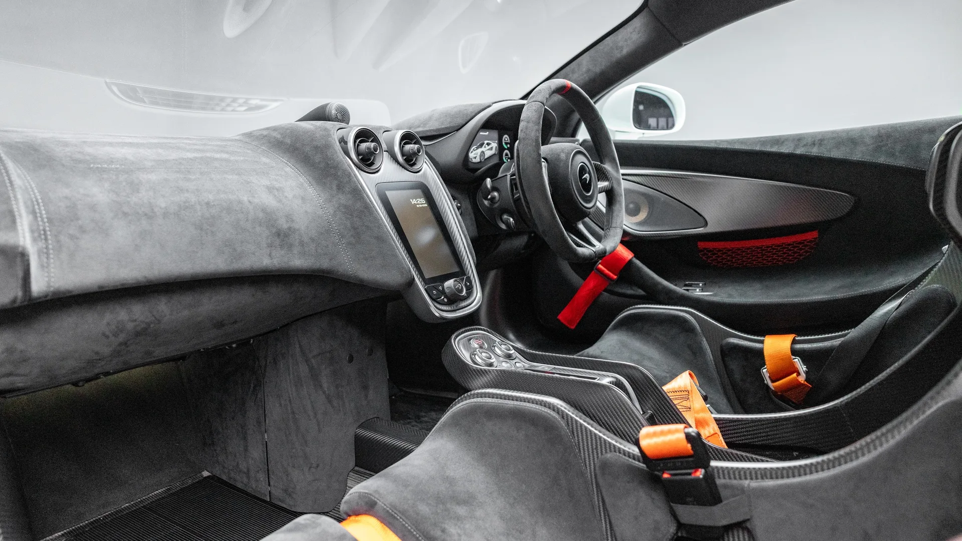 2020 McLaren 620R, 27/30