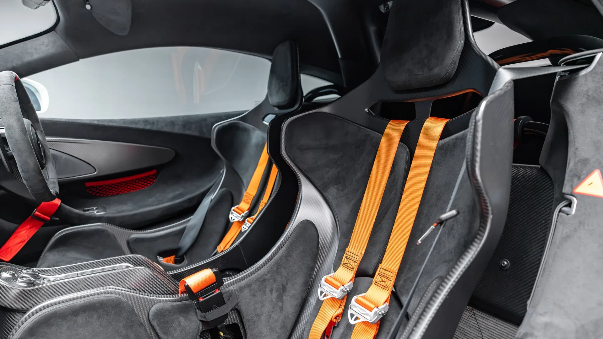 2020 McLaren 620R, 29/30