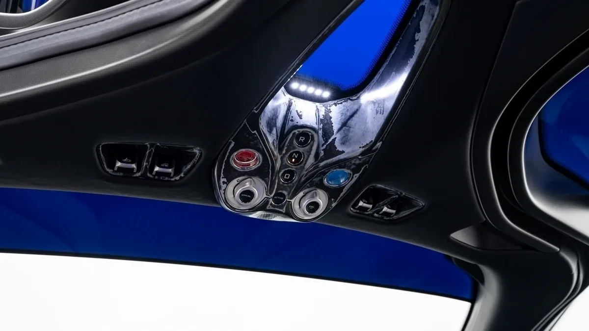 2020 McLaren Speedtail angeboten von einem Fachhändler in Dubai, Vereinigte Arabische Emirate, Foto 14 von 25