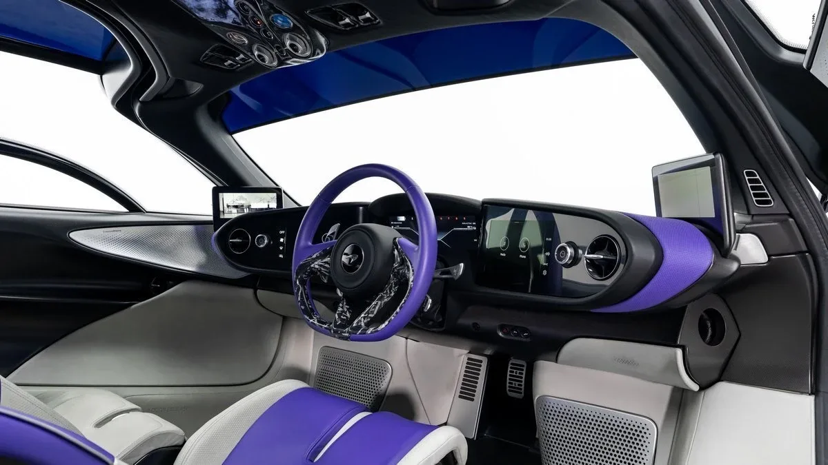 2020 McLaren Speedtail angeboten von einem Fachhändler in Dubai, Vereinigte Arabische Emirate, Foto 16 von 25