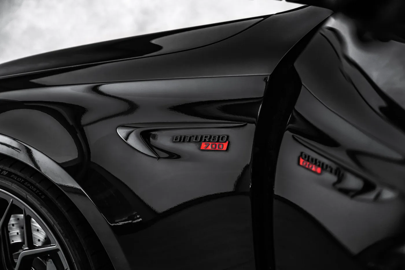 2020 Brabus E 700 proposée par un concessionnaire spécialisé à Ostrava, Tchéquie, photo 12 sur 15