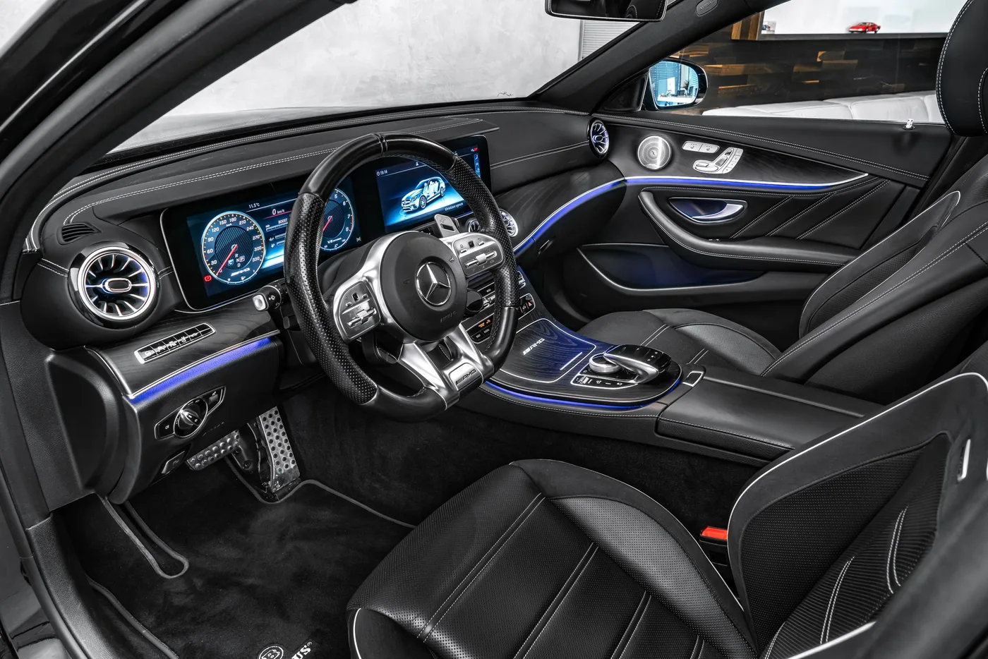 2020 Brabus E 700 proposée par un concessionnaire spécialisé à Ostrava, Tchéquie, photo 13 sur 15