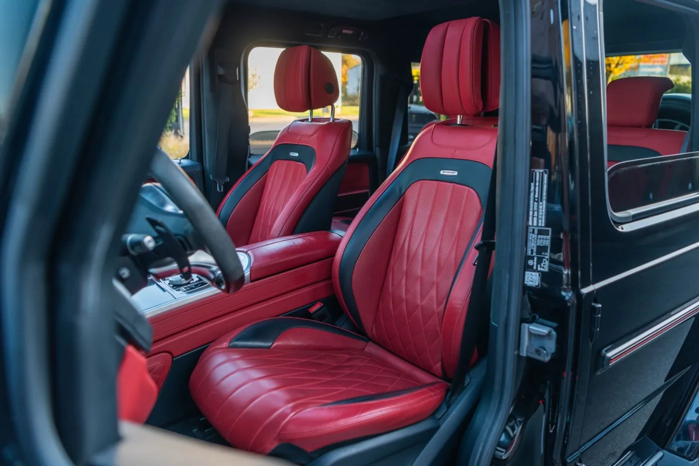 2020 Mercedes-AMG G 63 offered by a supercar dealer in Gronau, Germany, photo 19 of 25