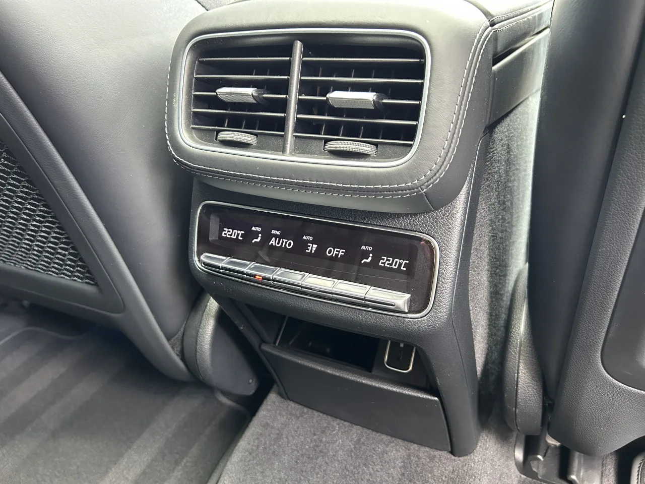 2020 Mercedes-AMG GLE 53 4MATIC+, Coupé offered by a specialist dealer in Písek, Czechia, photo 34 of 39